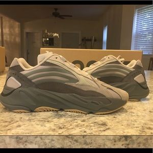 YEEZY BOOST 700 v2 TEPHRA *YEEZY SUPPLY CONFIRMED*